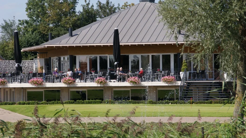 Golfpark Almkreek, Almkerk