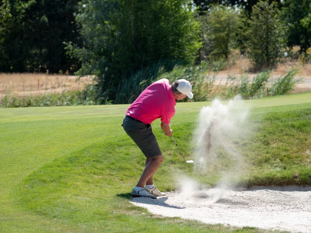 18 holes: geel ⇄ rood