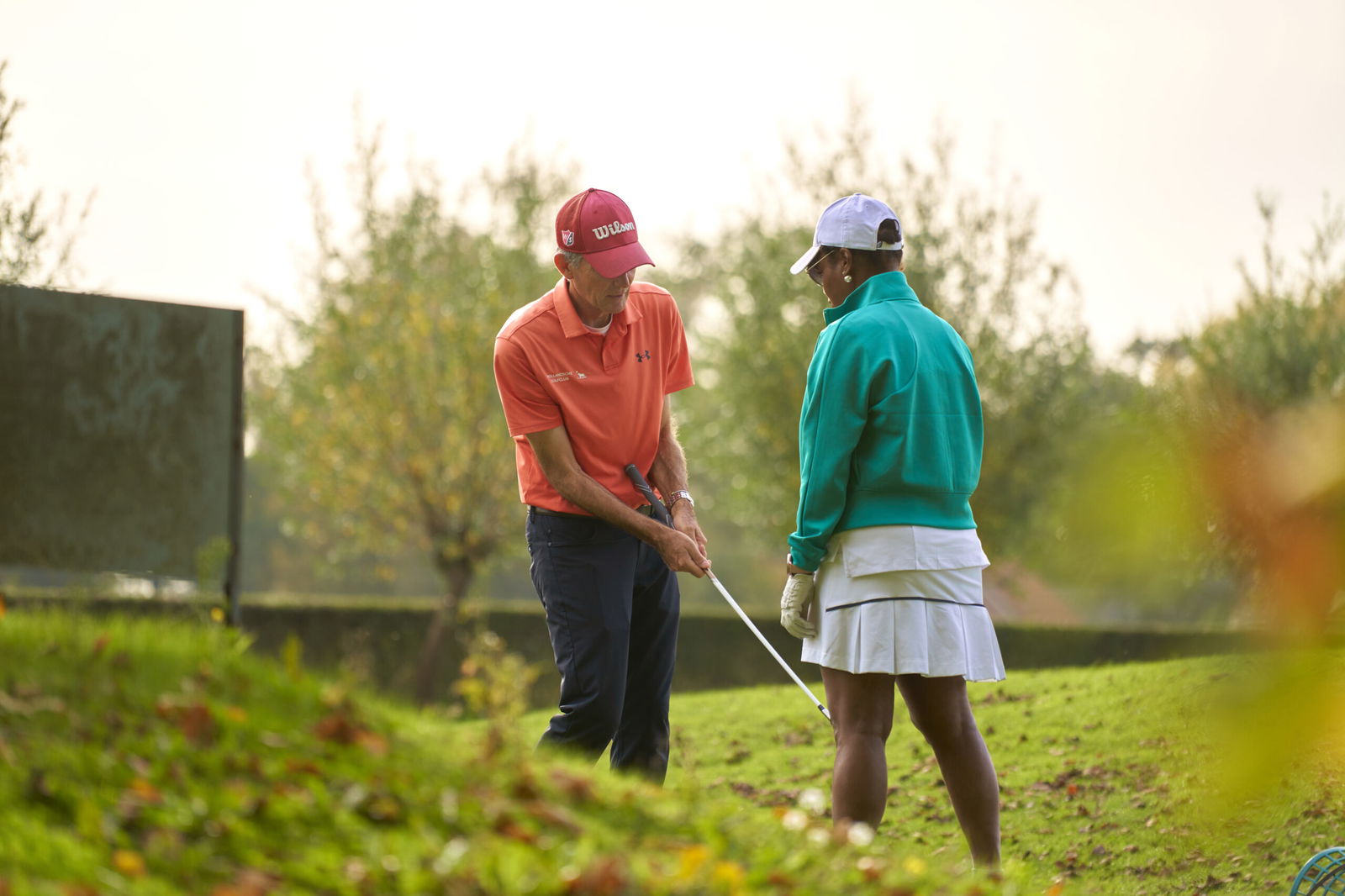 Golfles in de baan bij de Hollandsche Golfschool op een golfbaan van de Hollandsche Golfclub